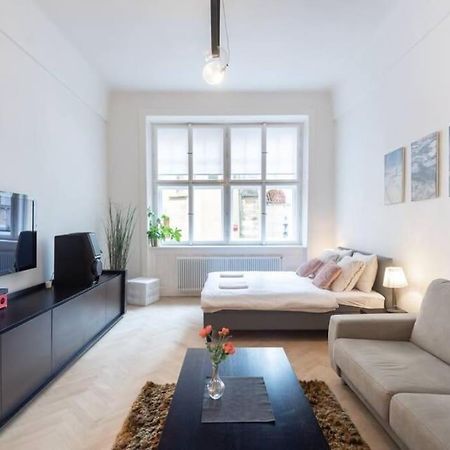Luxury Apartment On Old Town Square プラハ エクステリア 写真