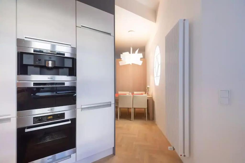Luxury Apartment On Old Town Square プラハ エクステリア 写真