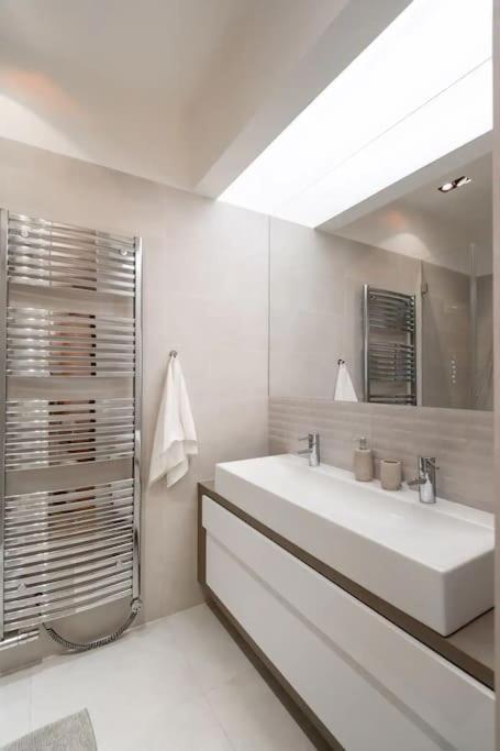 Luxury Apartment On Old Town Square プラハ エクステリア 写真